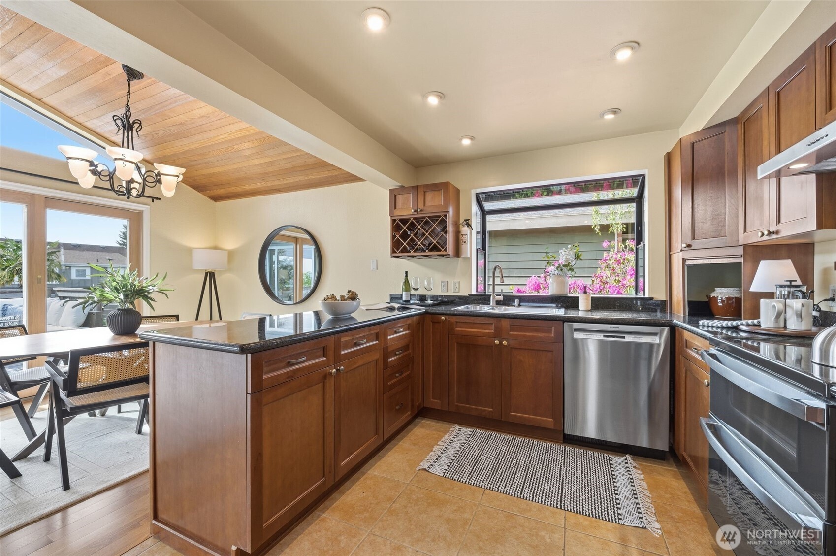 4019 52nd Place SW, Seattle, WA 98116