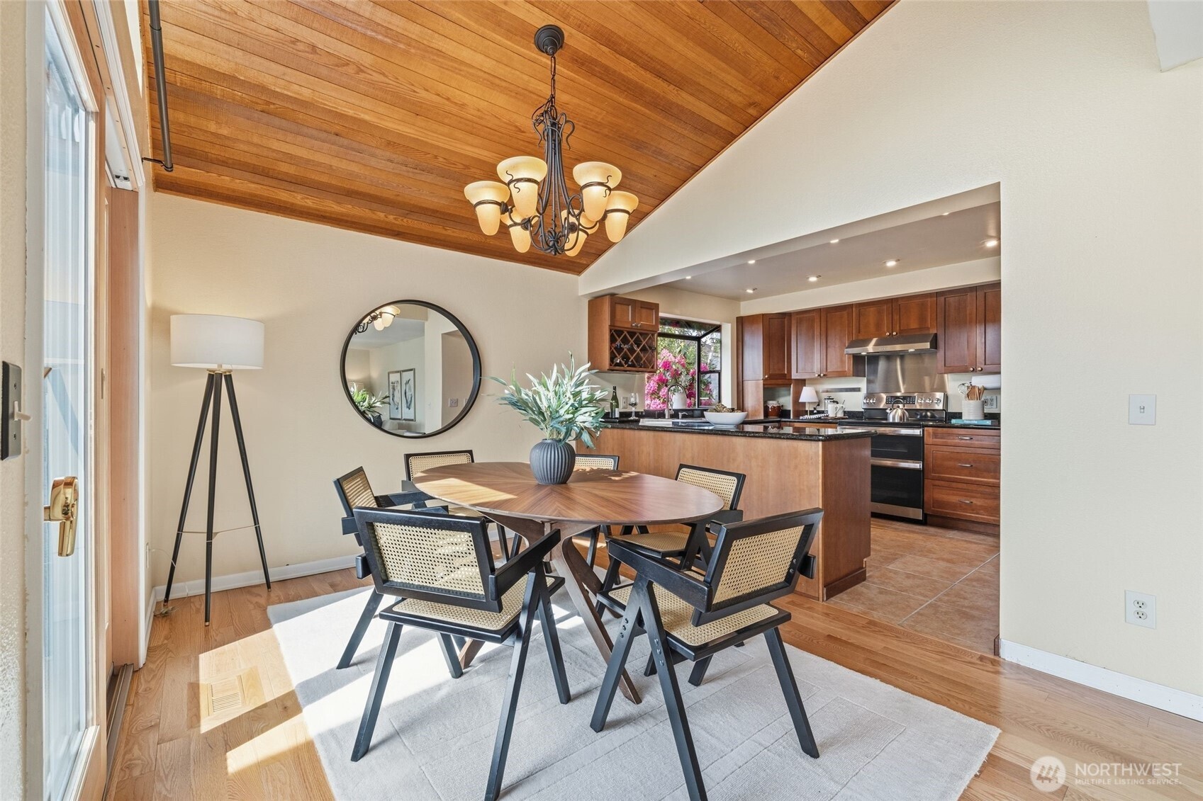 4019 52nd Place SW, Seattle, WA 98116
