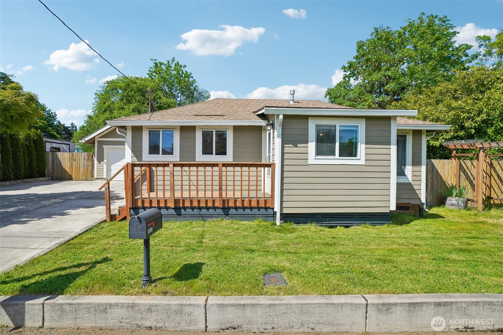 9810 NE 3rd Street , Vancouver, WA 98664