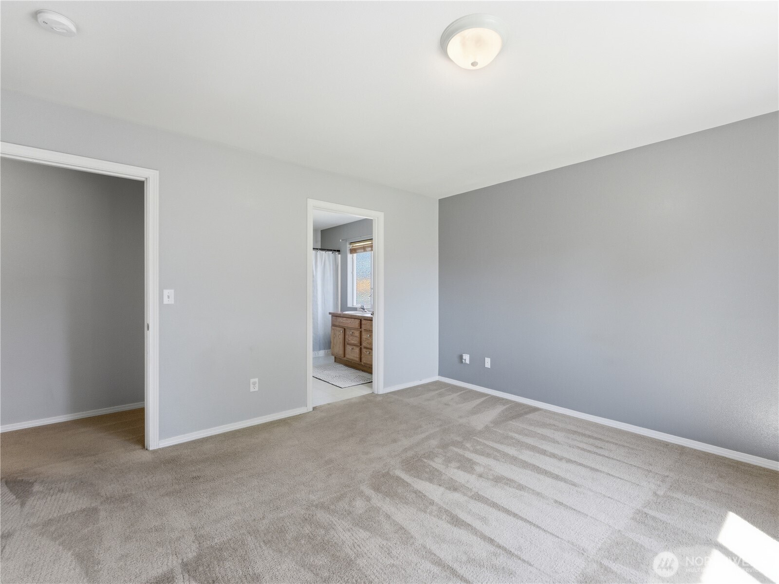 573 S James Avenue , East Wenatchee, WA 98802