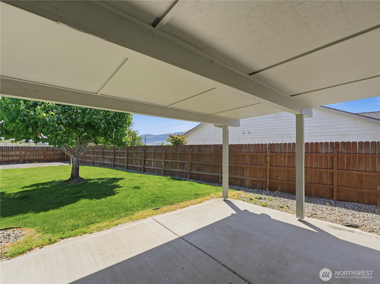 573 S James Avenue , East Wenatchee, WA 98802