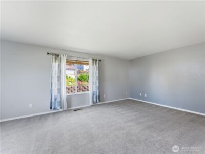573 S James Avenue , East Wenatchee, WA 98802 - Photo 6