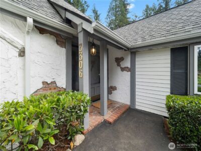 3306 217th Place SE, Sammamish, WA 98075 - Photo 2