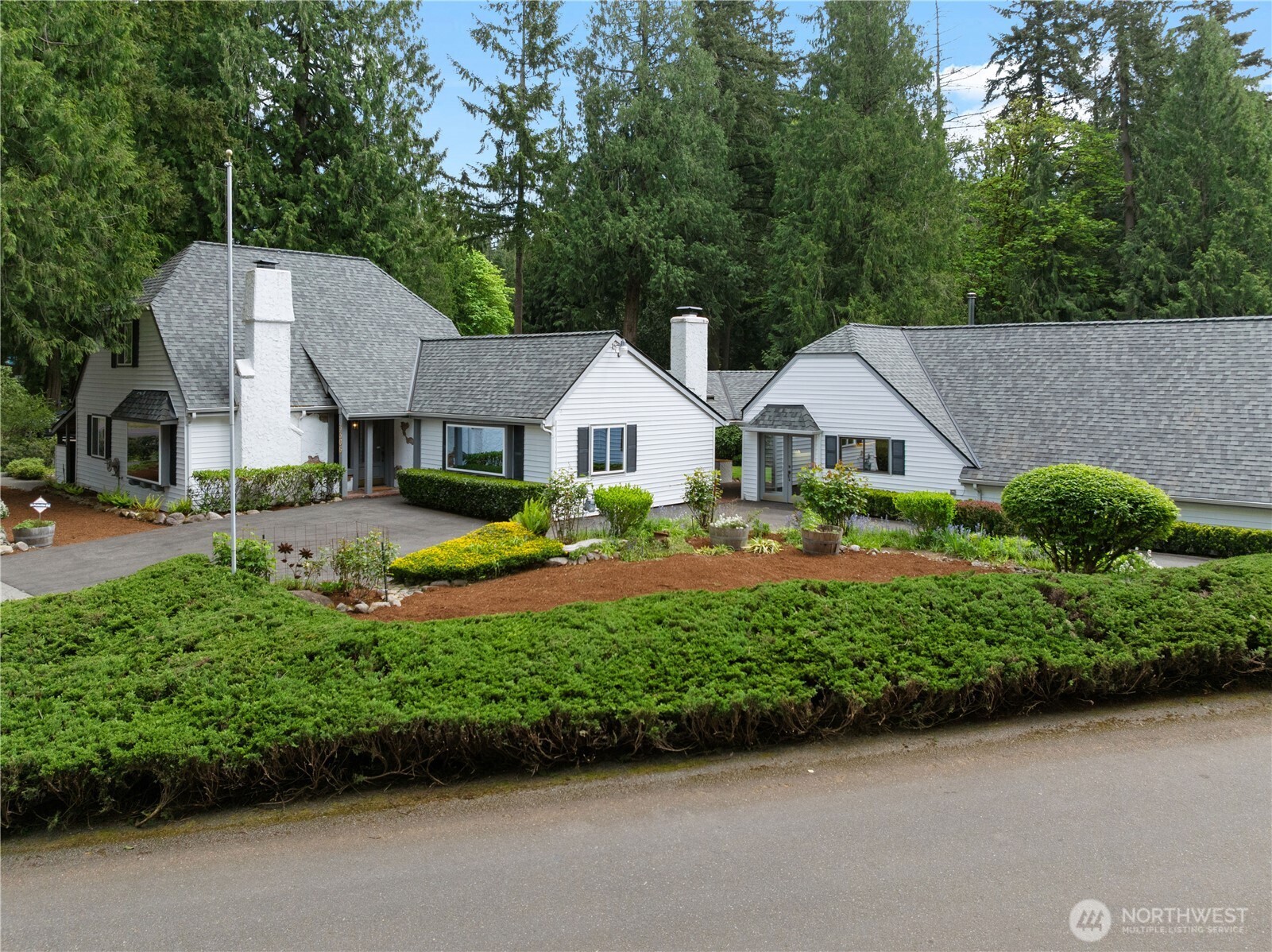 3306 217th Place SE, Sammamish, WA 98075
