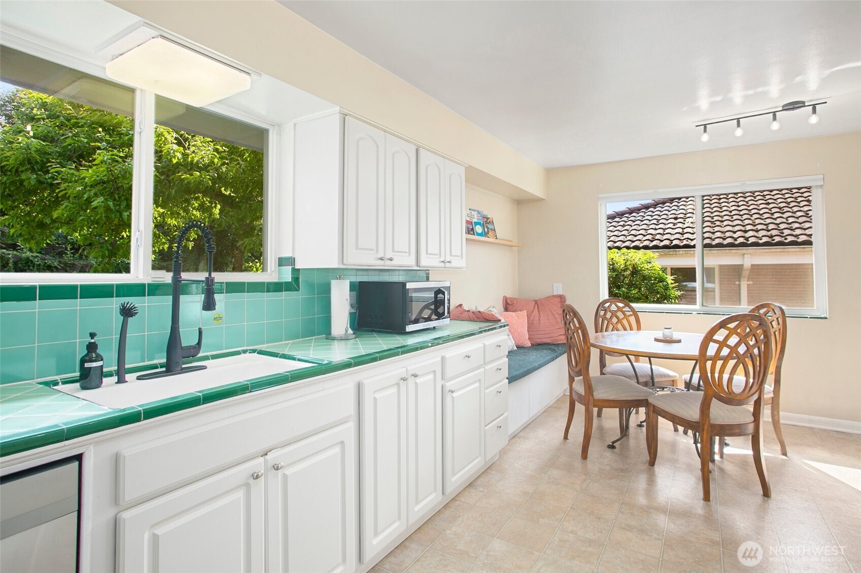 2503 S Edmunds Street , Seattle, WA 98108