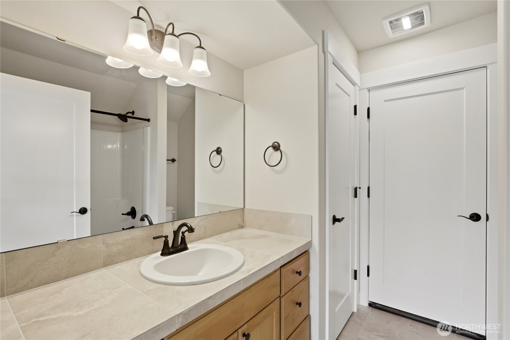 5487 Skyfall Place NW, Bremerton, WA 98312