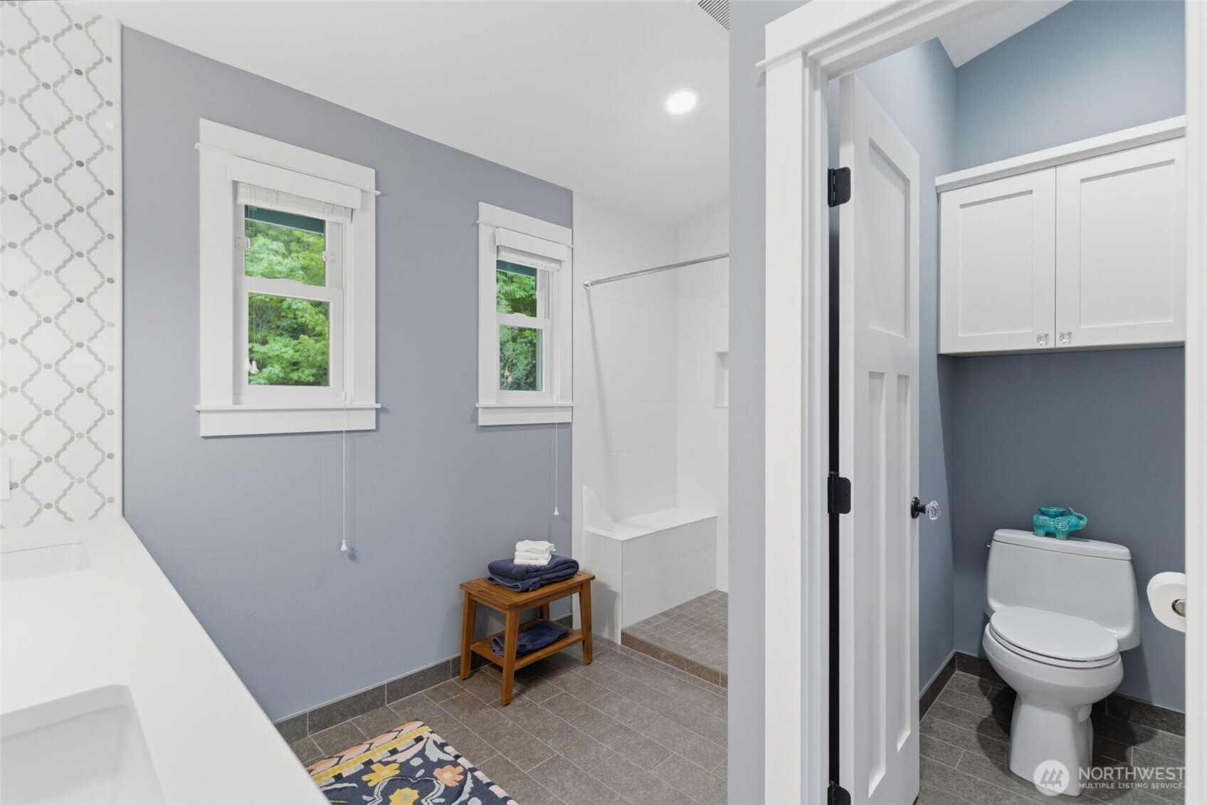 1356 Lena Place NE, Poulsbo, WA 98370