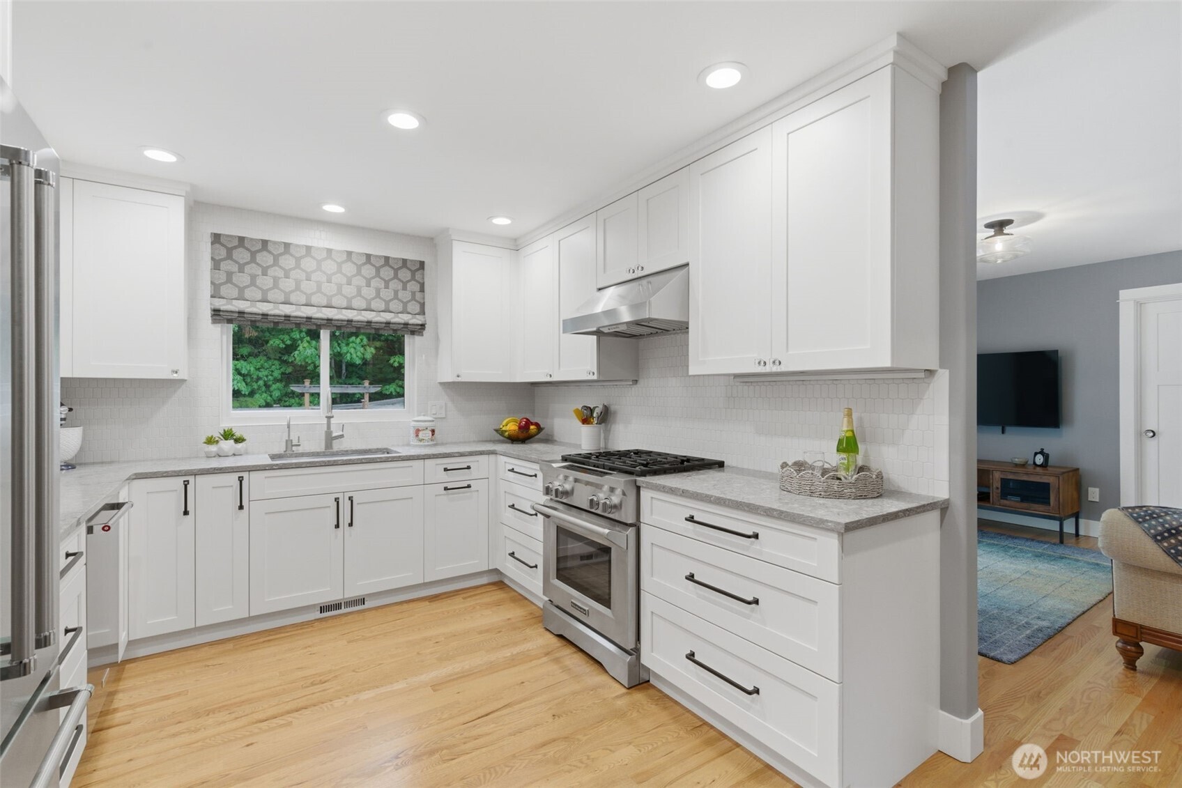 1356 Lena Place NE, Poulsbo, WA 98370