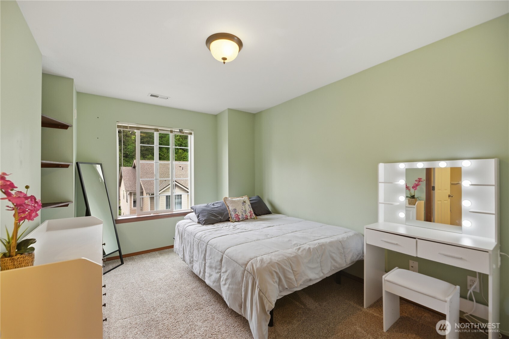 1047 215th Place SE, Bothell, WA 98021