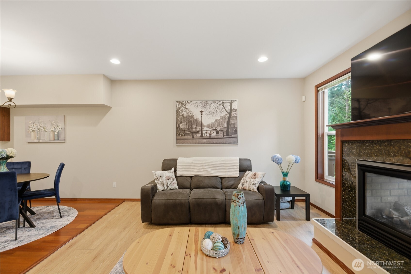 1047 215th Place SE, Bothell, WA 98021