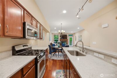 1047 215th Place SE, Bothell, WA 98021 - Photo 6