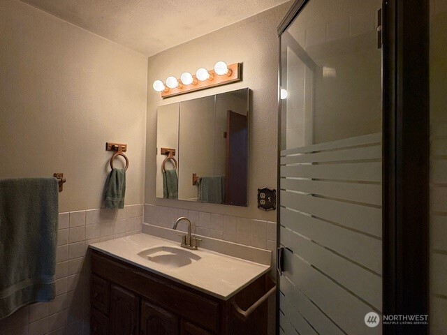 23 W Hale Avenue , Omak, WA 98841