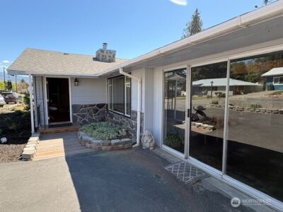 23 W Hale Avenue , Omak, WA 98841 - Photo 3