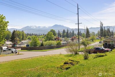 905 W 11th Street , Port Angeles, WA 98363 - Photo 25