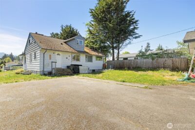 905 W 11th Street , Port Angeles, WA 98363 - Photo 32