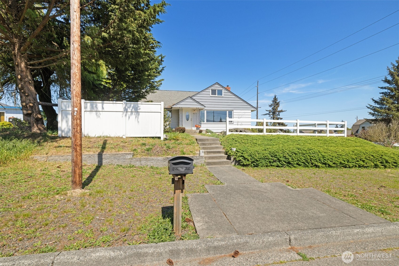 905 W 11th Street , Port Angeles, WA 98363