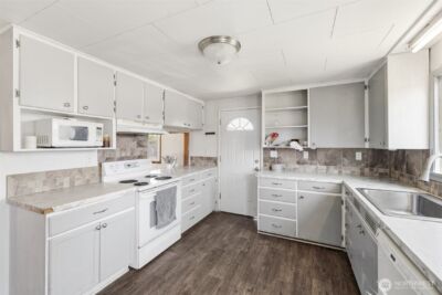 905 W 11th Street , Port Angeles, WA 98363 - Photo 4