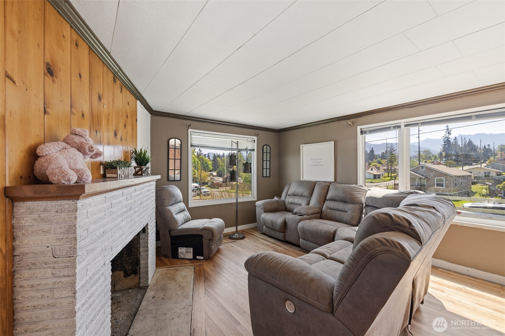 905 W 11th Street , Port Angeles, WA 98363