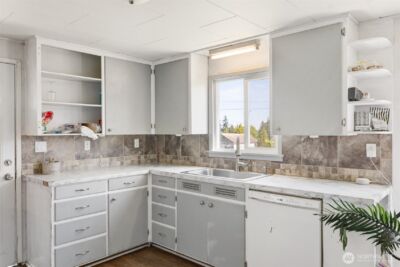 905 W 11th Street , Port Angeles, WA 98363 - Photo 9
