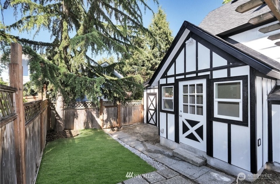 1511 N 10th Street #A, Tacoma, WA 98403