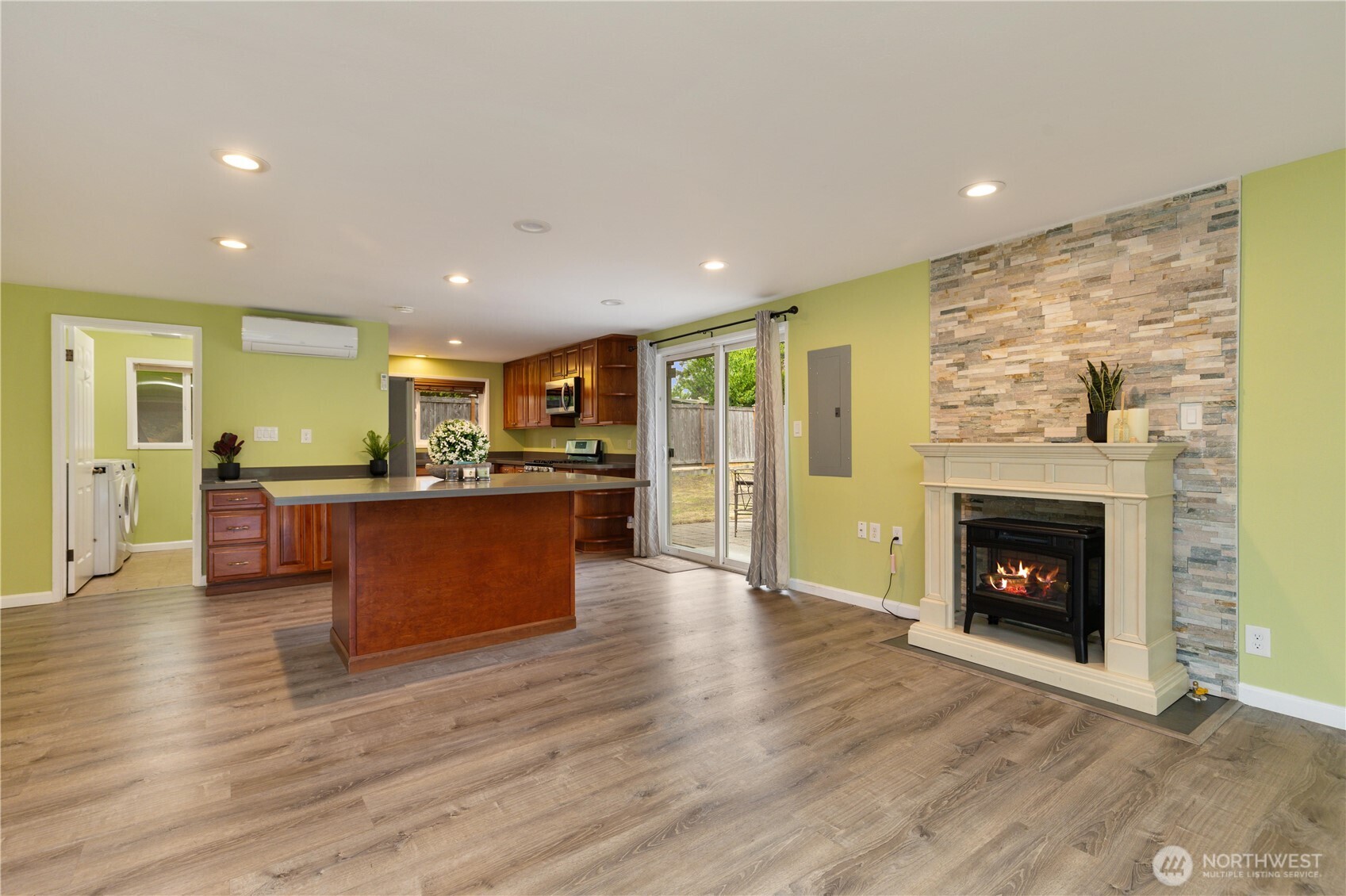 1520 143rd Avenue SE #98007, Bellevue, WA 98007