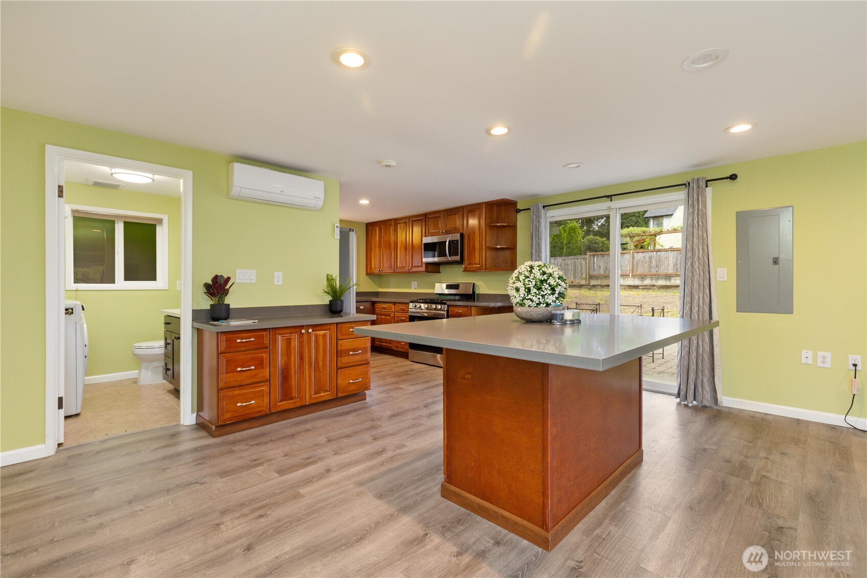 1520 143rd Avenue SE #98007, Bellevue, WA 98007