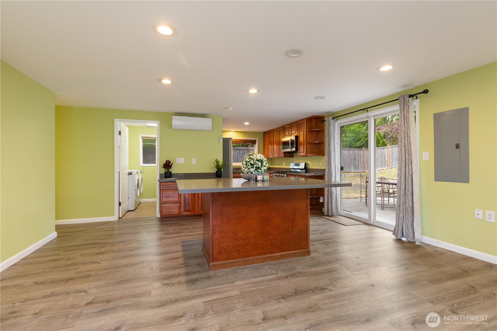 1520 143rd Avenue SE #98007, Bellevue, WA 98007