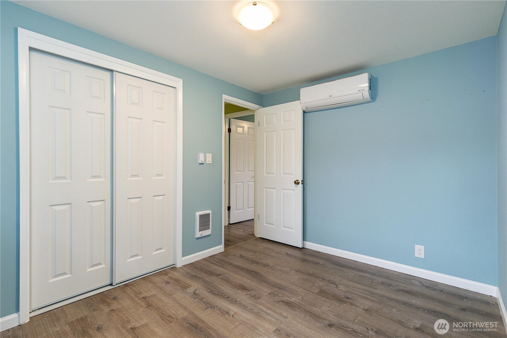 1520 143rd Avenue SE #98007, Bellevue, WA 98007
