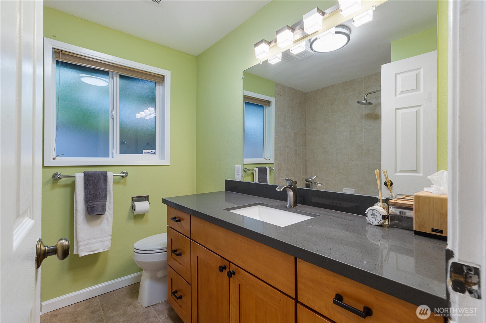 1520 143rd Avenue SE #98007, Bellevue, WA 98007