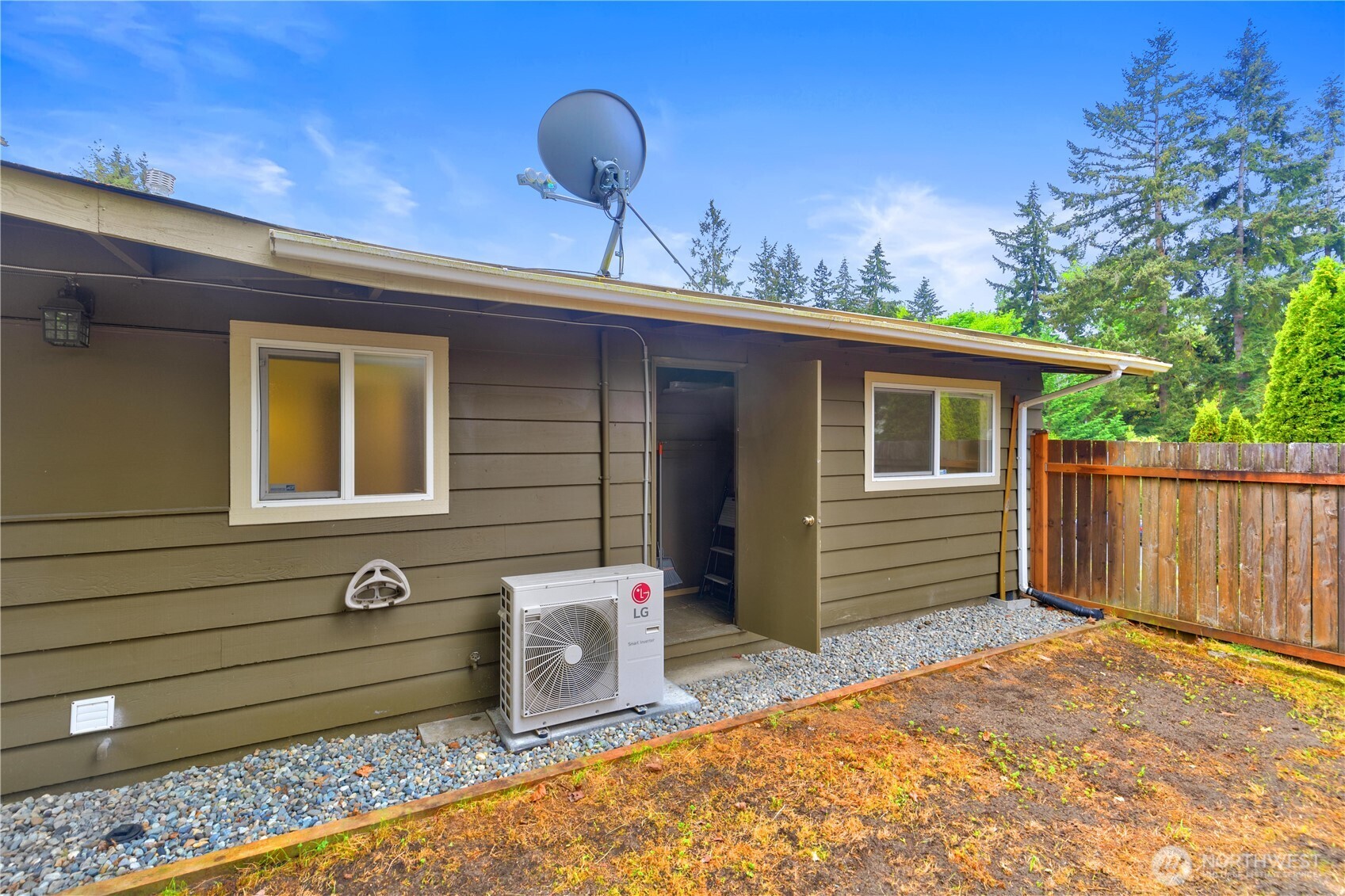 1520 143rd Avenue SE #98007, Bellevue, WA 98007