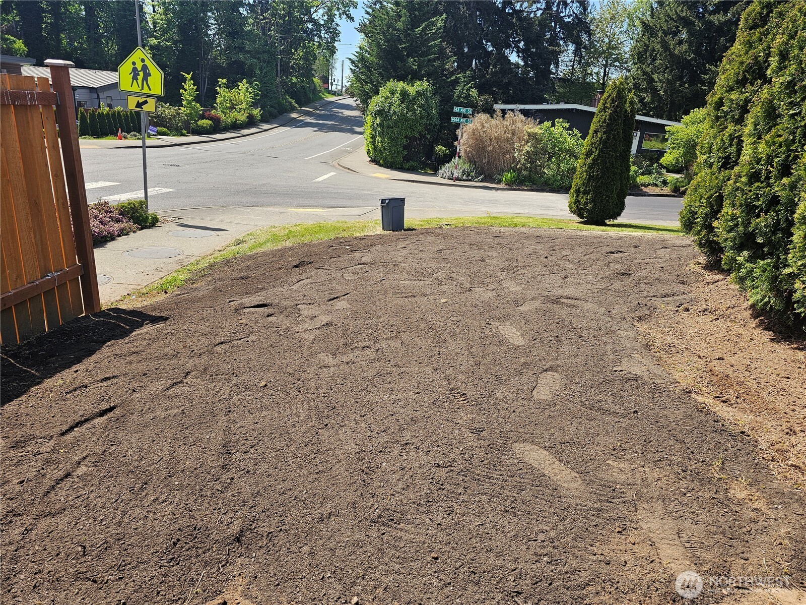 1520 143rd Avenue SE #98007, Bellevue, WA 98007