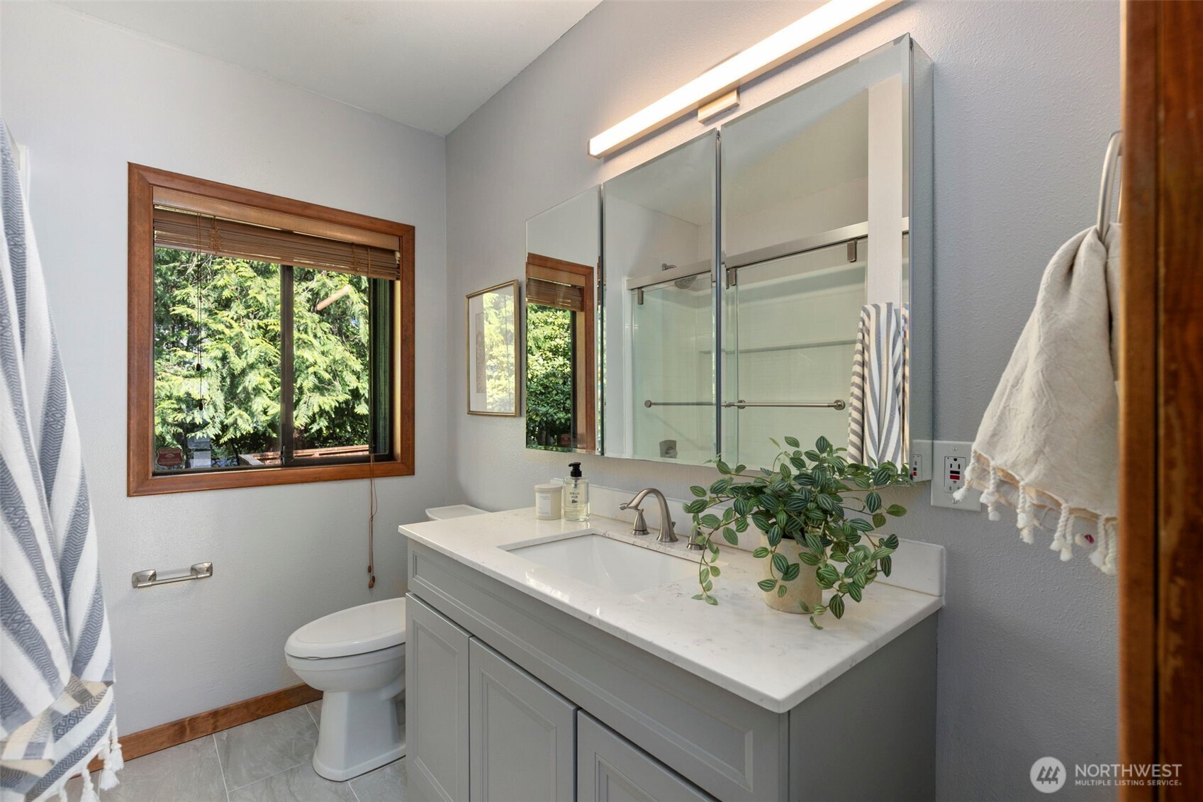 26120 220th Avenue SE, Maple Valley, WA 98038