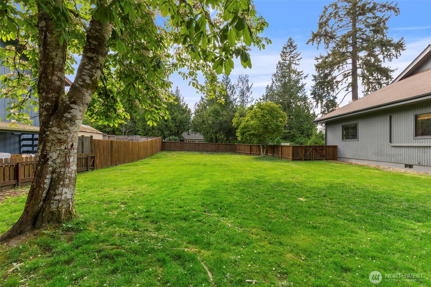 26120 220th Avenue SE, Maple Valley, WA 98038