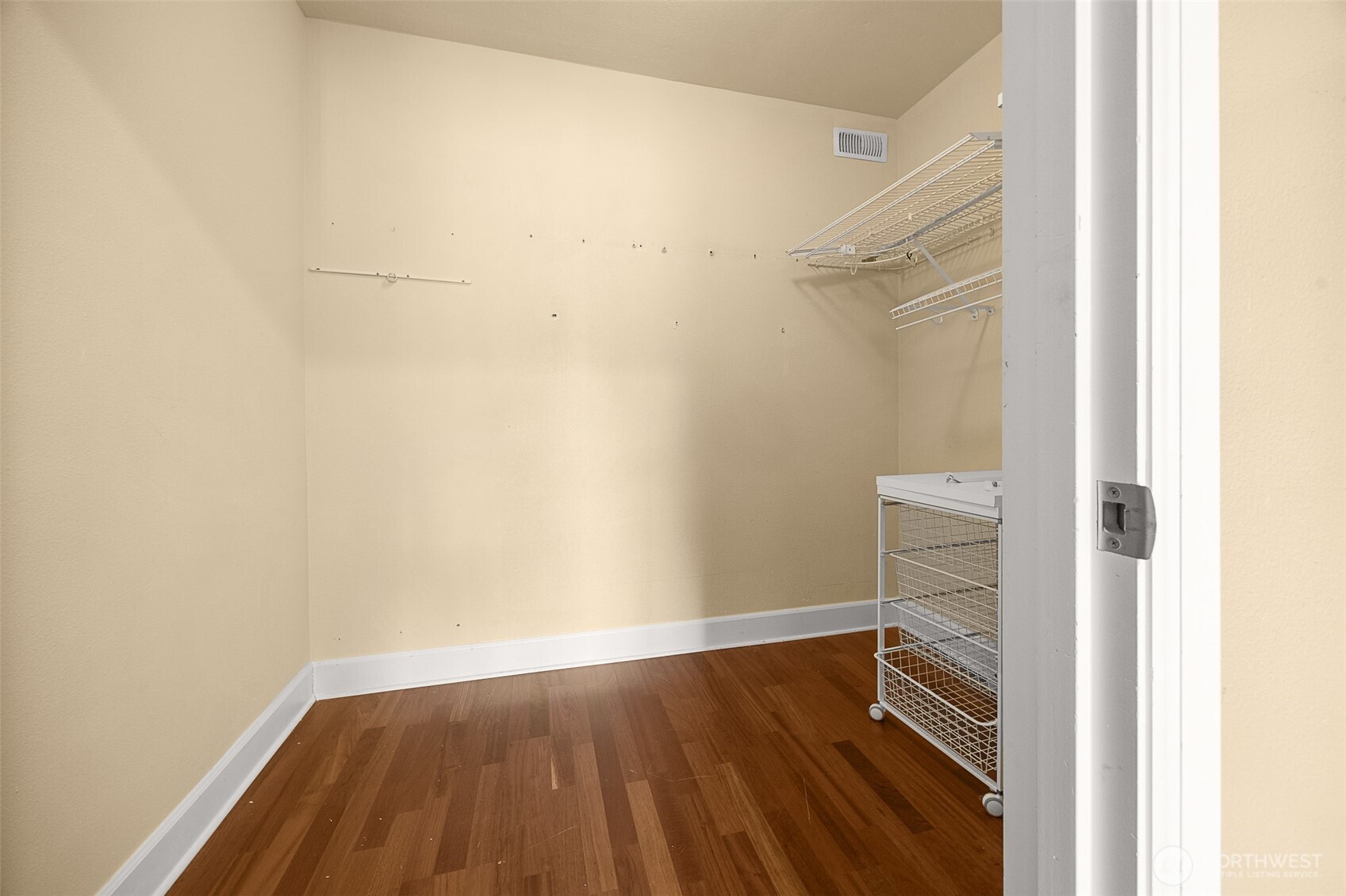 6401 Lake WA Blvd NE #308, Kirkland, WA 98033