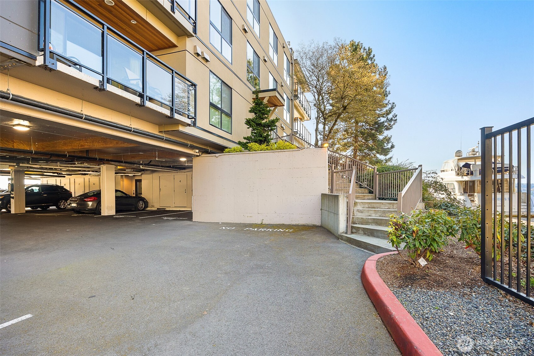 6401 Lake WA Blvd NE #308, Kirkland, WA 98033