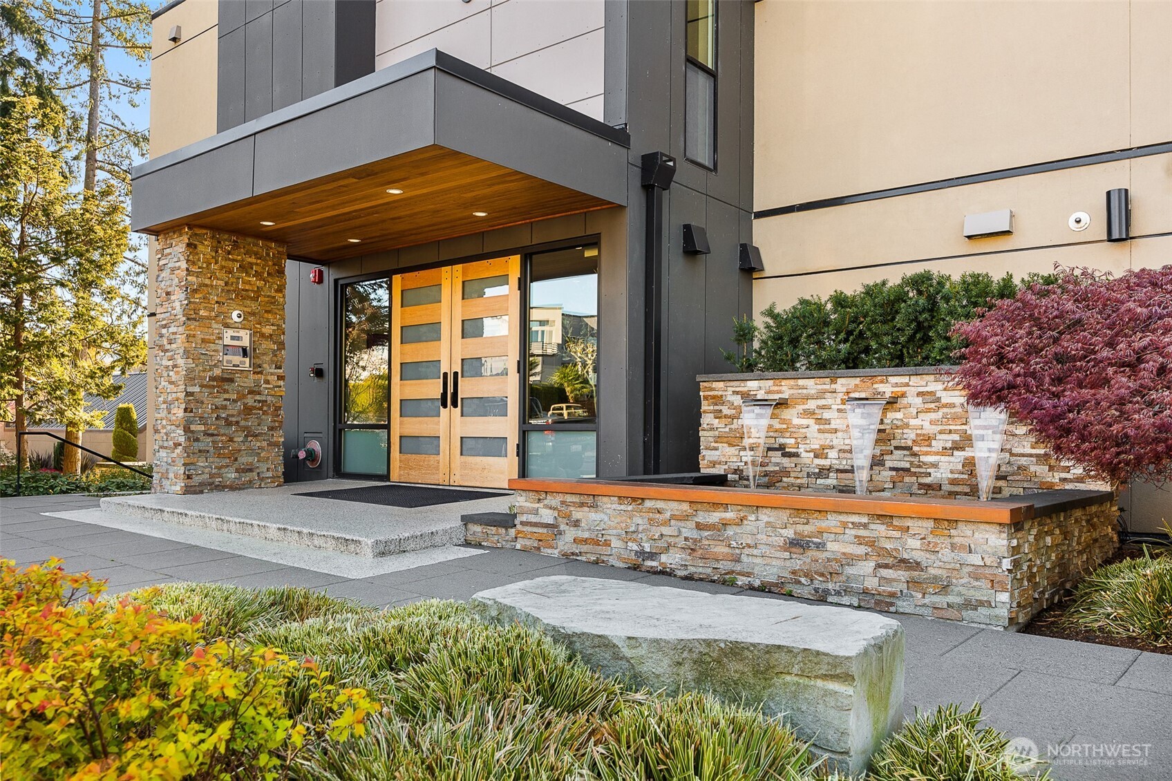 6401 Lake WA Blvd NE #308, Kirkland, WA 98033