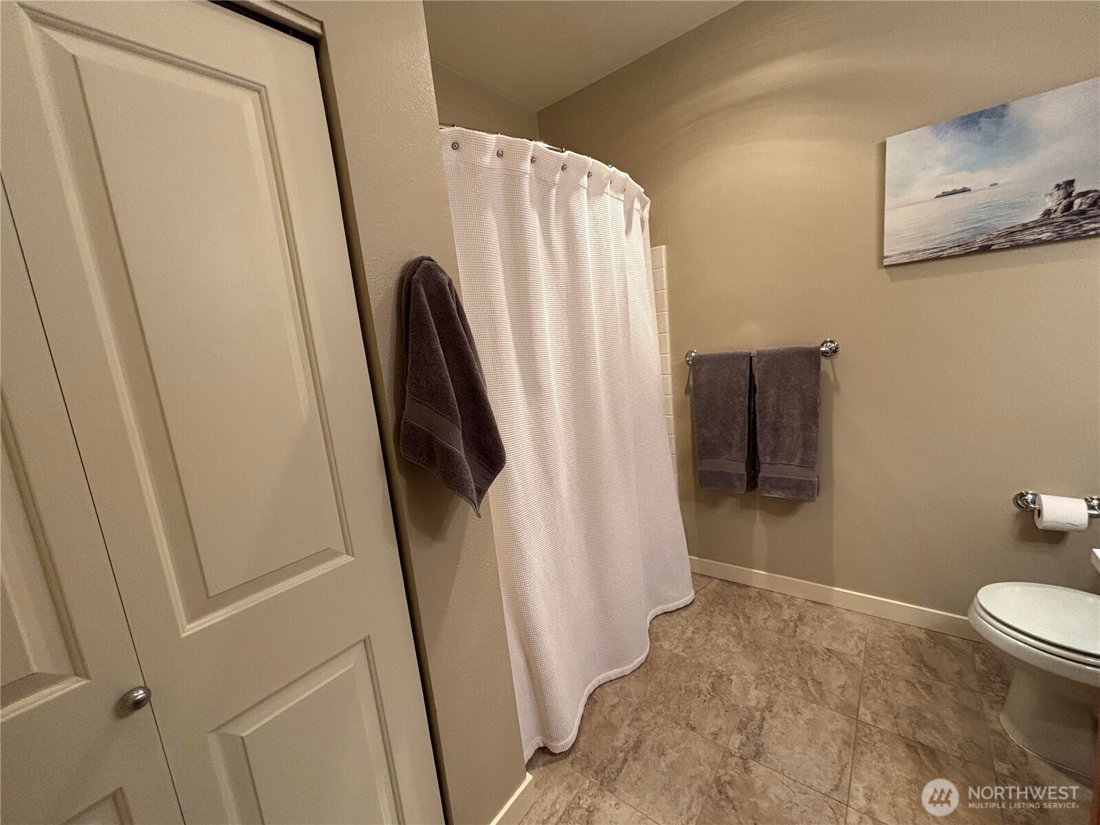 16275 NE 85th Street #414, Redmond, WA 98052