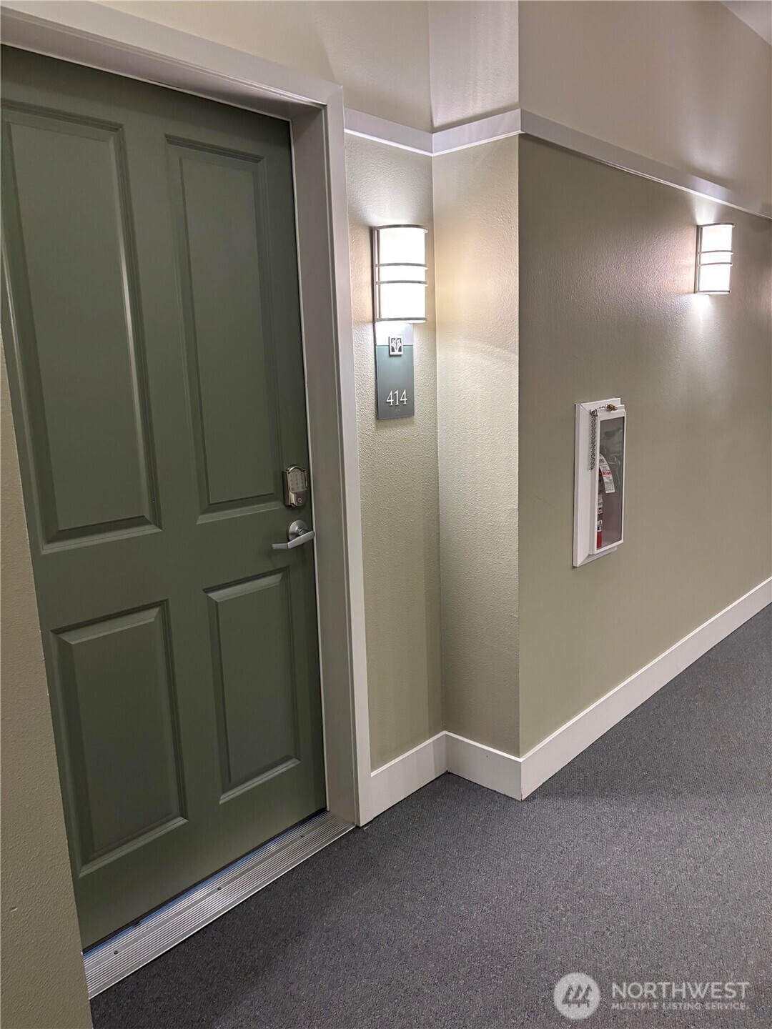 16275 NE 85th Street #414, Redmond, WA 98052