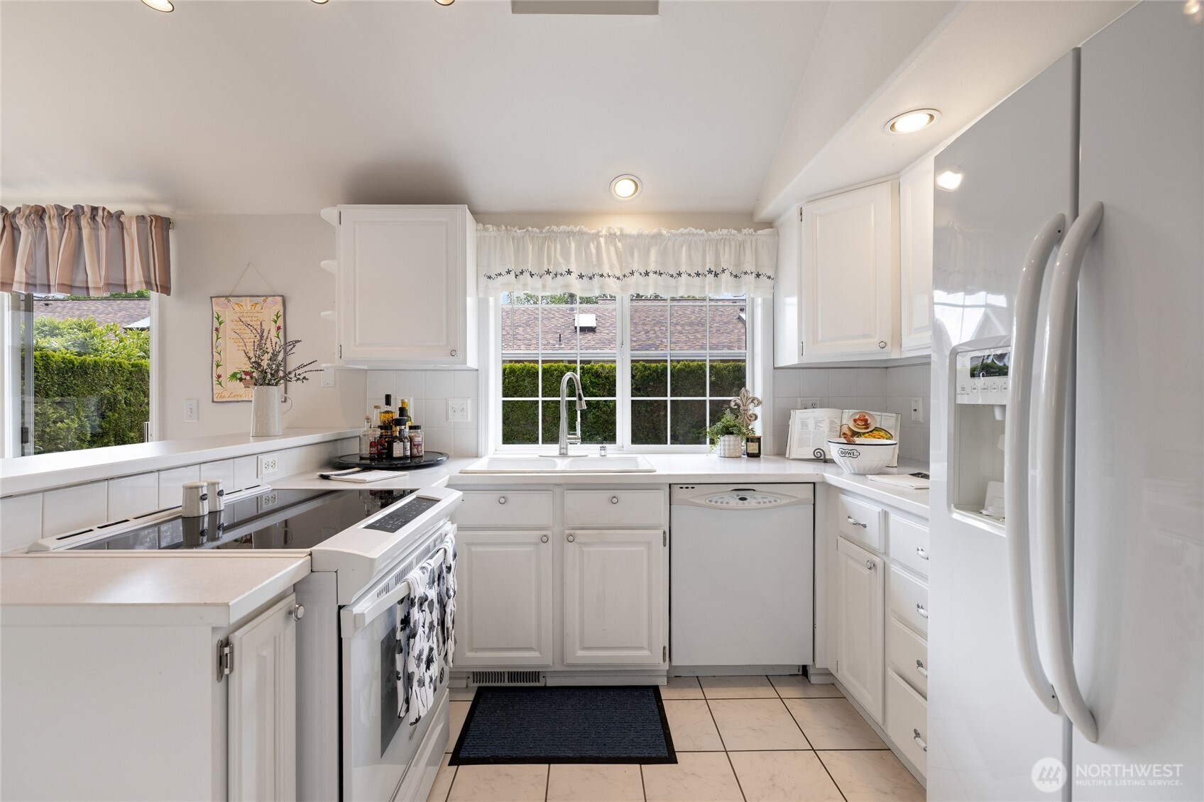 34 Lakewood Oaks Drive SW, Lakewood, WA 98499