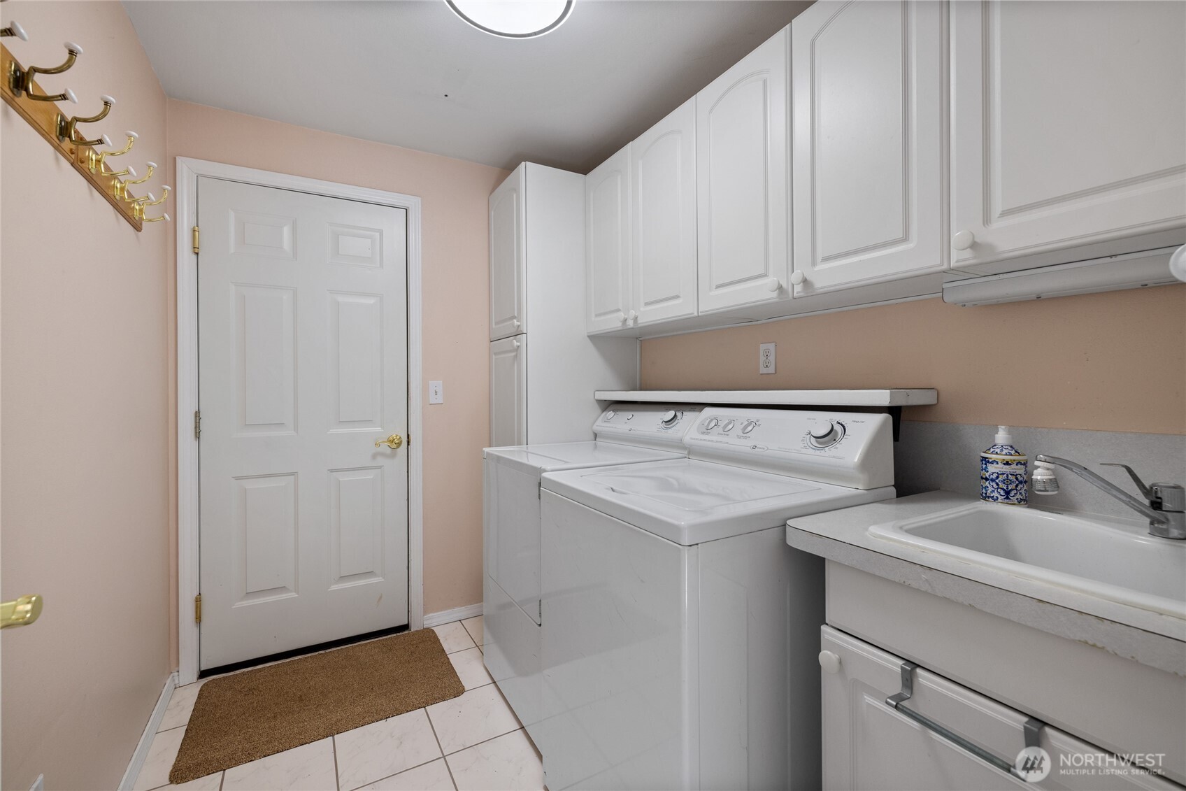 34 Lakewood Oaks Drive SW, Lakewood, WA 98499