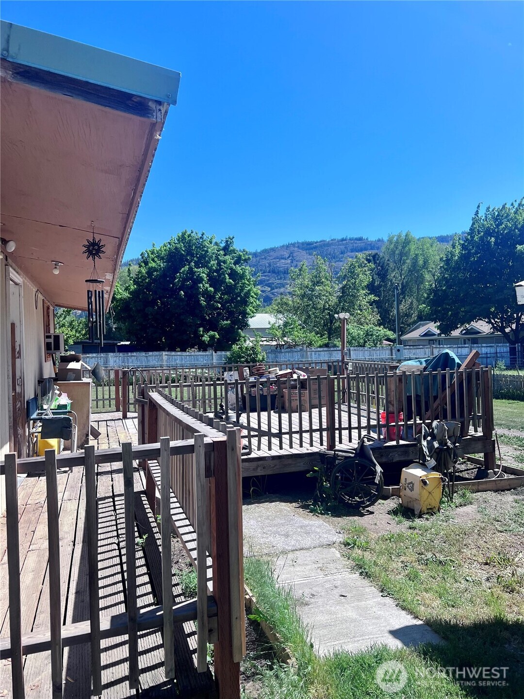 616 4th Street , Oroville, WA 98844