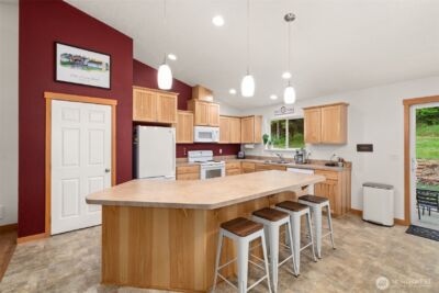 236 Chilvers Road , Chehalis, WA 98532 - Photo 4