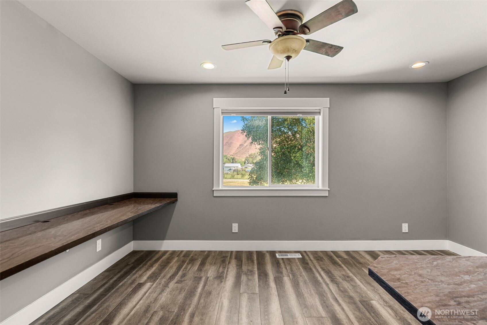 64 Spurlock Lane , Monitor, WA 98836