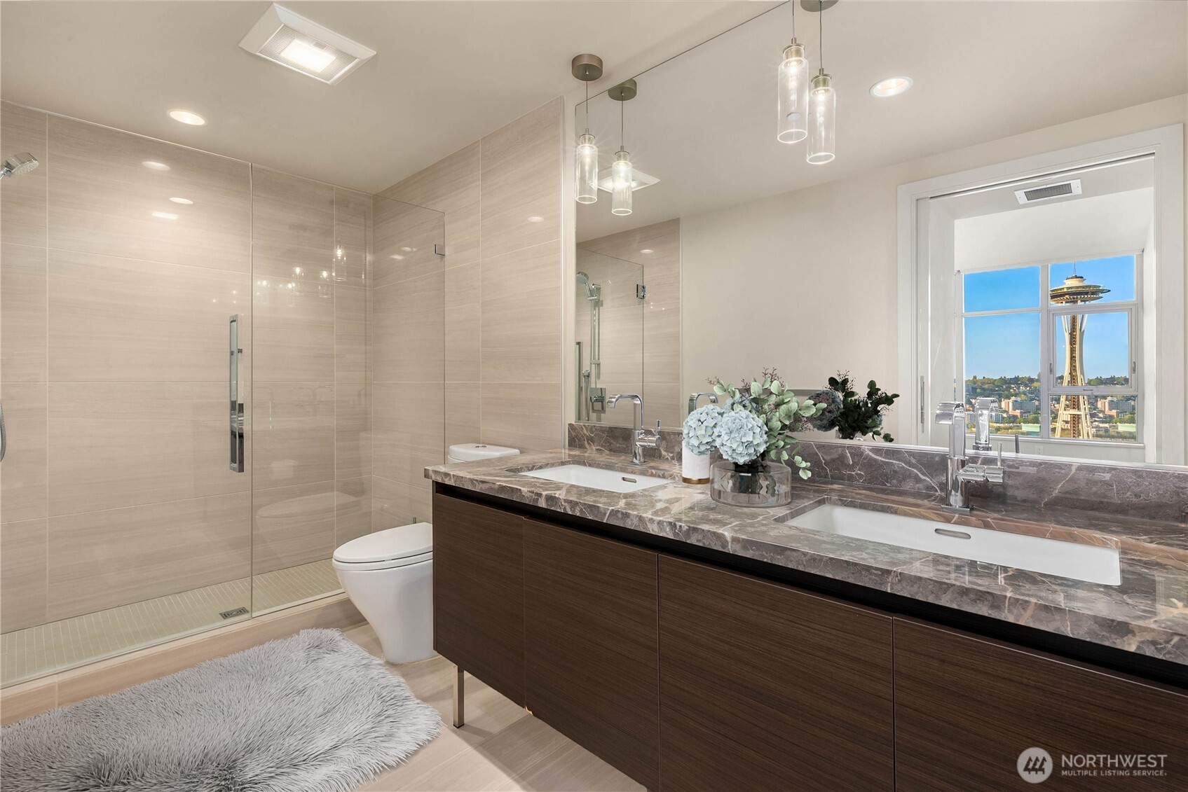 583 Battery Street #2905N, Seattle, WA 98121