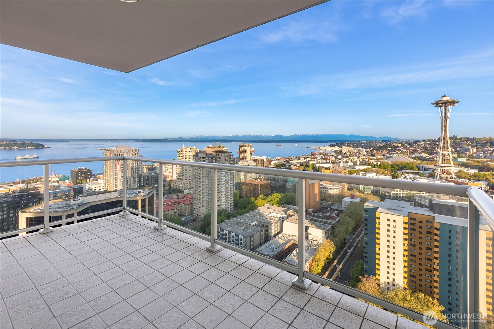 583 Battery Street #2905N, Seattle, WA 98121