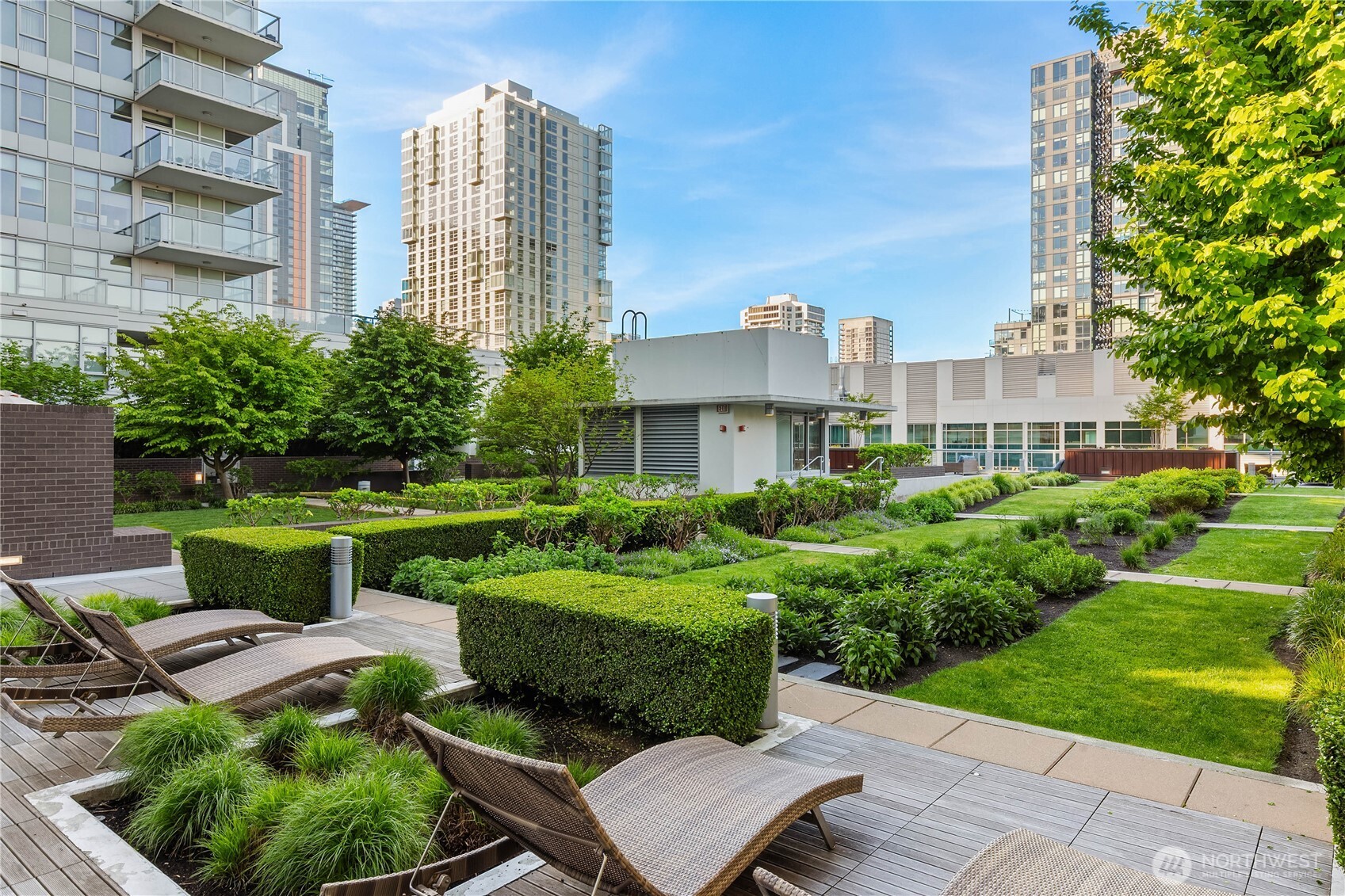 583 Battery Street #2905N, Seattle, WA 98121