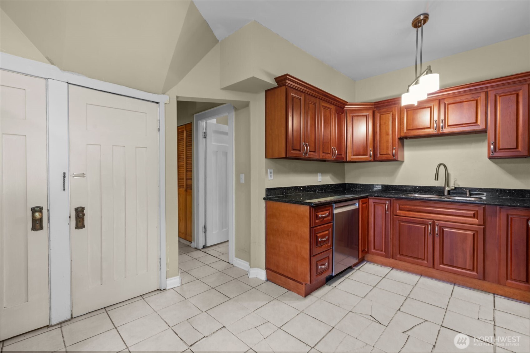 2010 NE 54th Street , Seattle, WA 98105