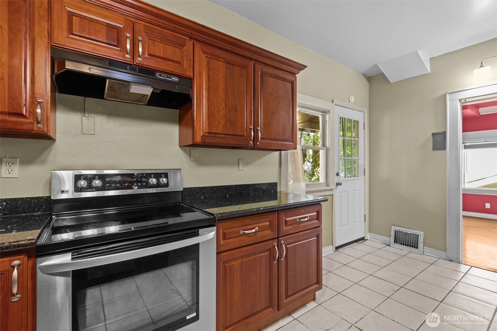 2010 NE 54th Street , Seattle, WA 98105