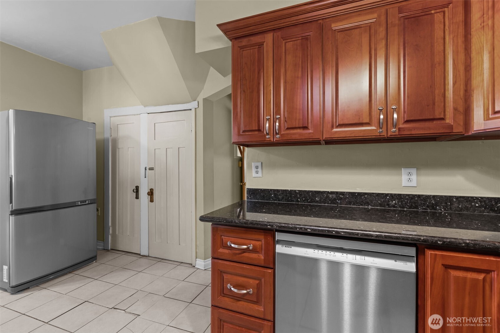 2010 NE 54th Street , Seattle, WA 98105