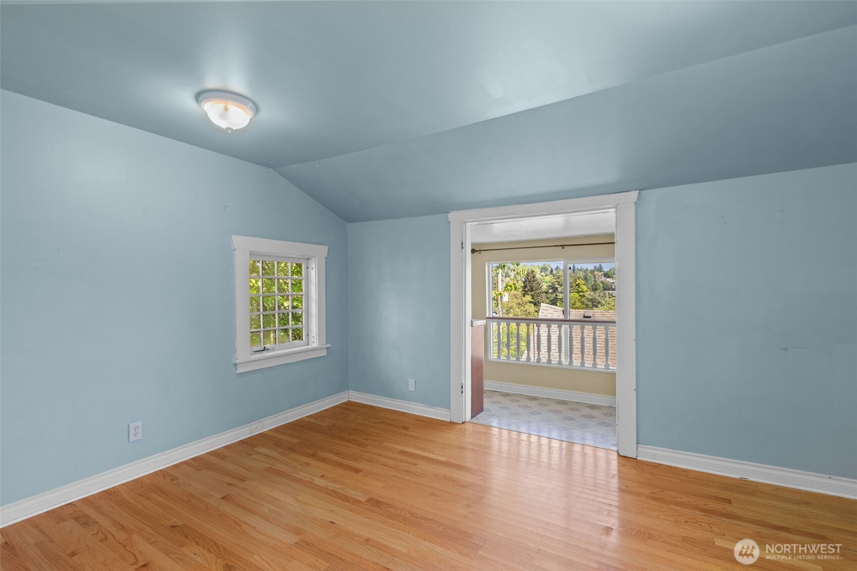 2010 NE 54th Street , Seattle, WA 98105